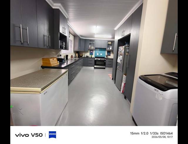 4 BEDROOM HOUSE FOR SALE IN HARTENBOS HEUWELS